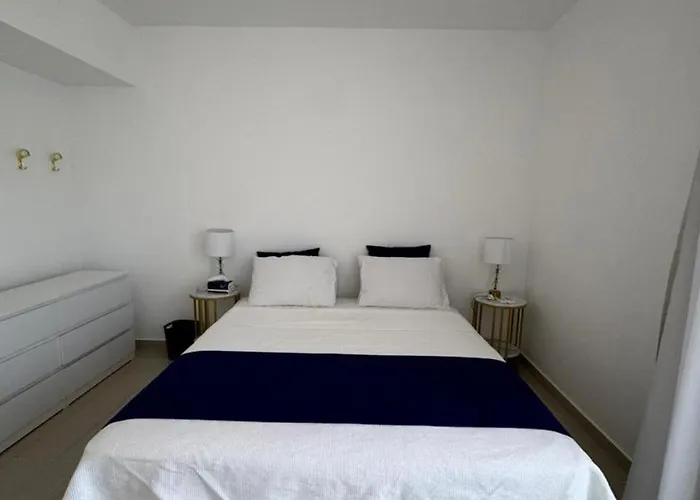 Blue Oasis G Cribs 8 Mins From Marina, *